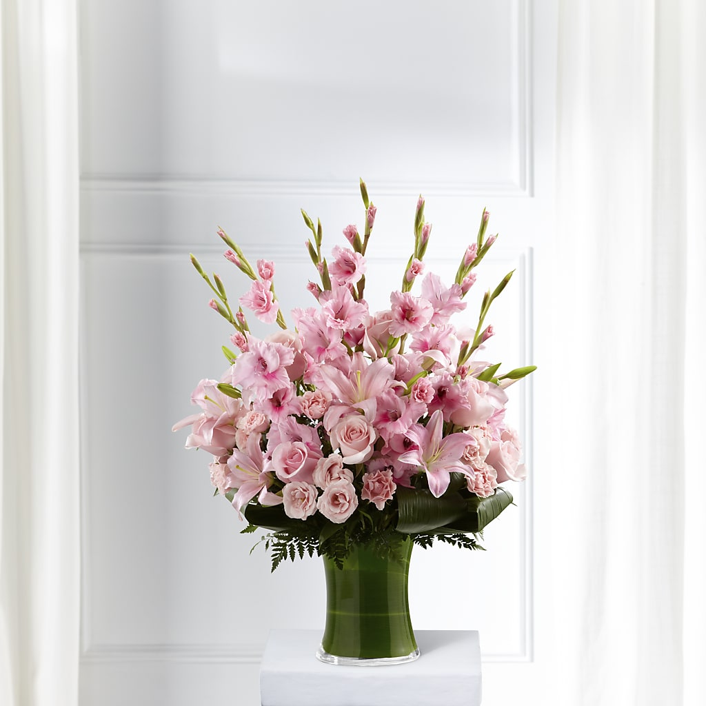 Lovely Tribute Bouquet – Flowers On The Vine - Parma, Parma OH