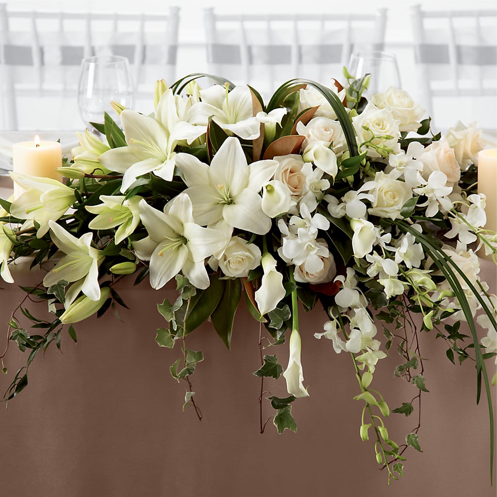 White Linen Arrangement – Flowers On The Vine - Parma, Parma OH