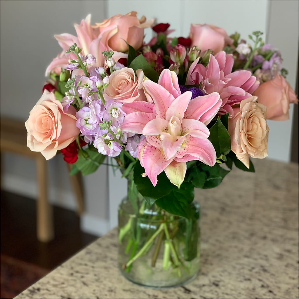 Romantique Bouquet –  Flowers On The Vine - Parma, Parma OH