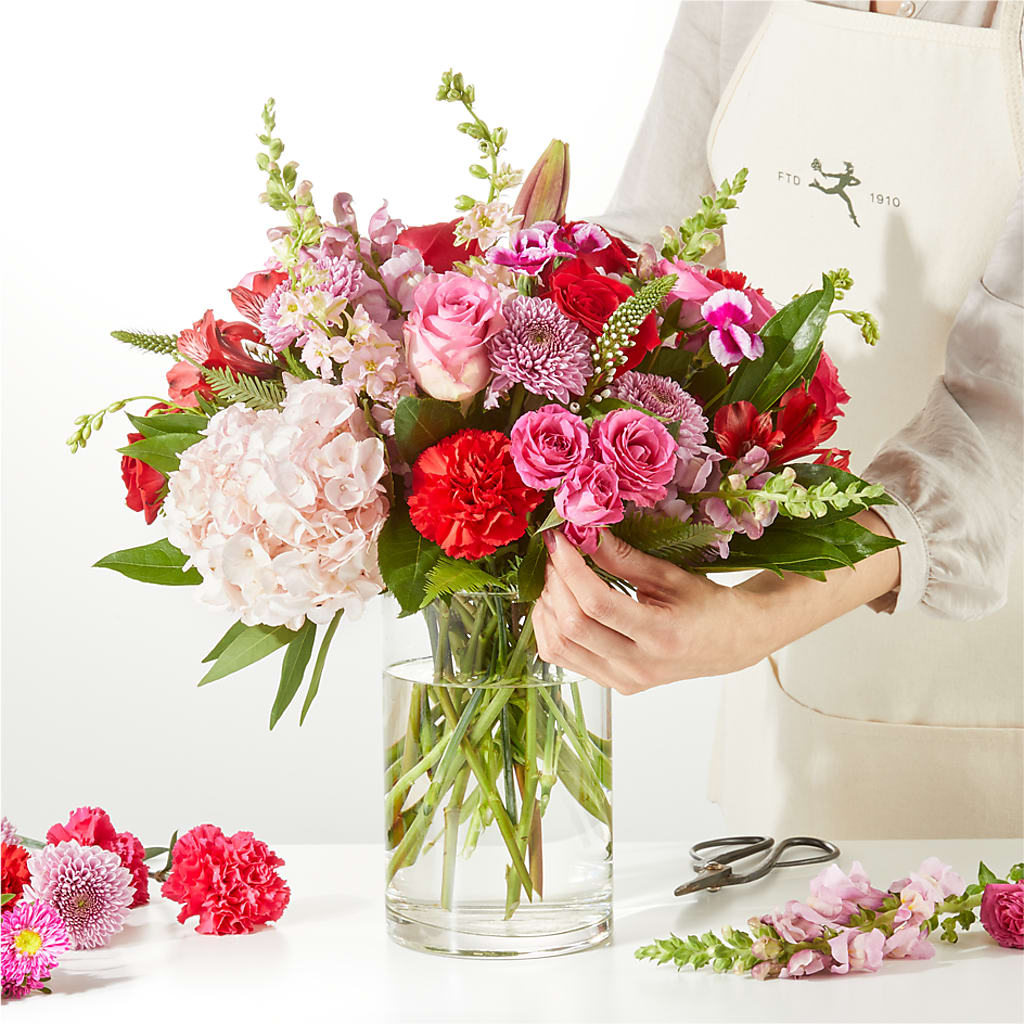 Swooning Over You - A Luxury Florist Original –  Flowers On The Vine - Parma, Parma OH