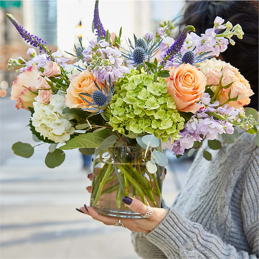 Porch Swing Bouquet –  Flowers On The Vine - Parma, Parma OH