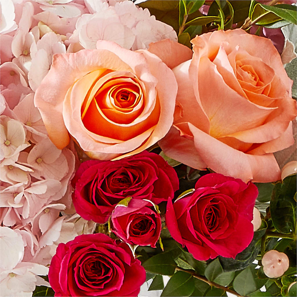Glitz & Glam Bouquet –  Flowers On The Vine - Parma, Parma OH