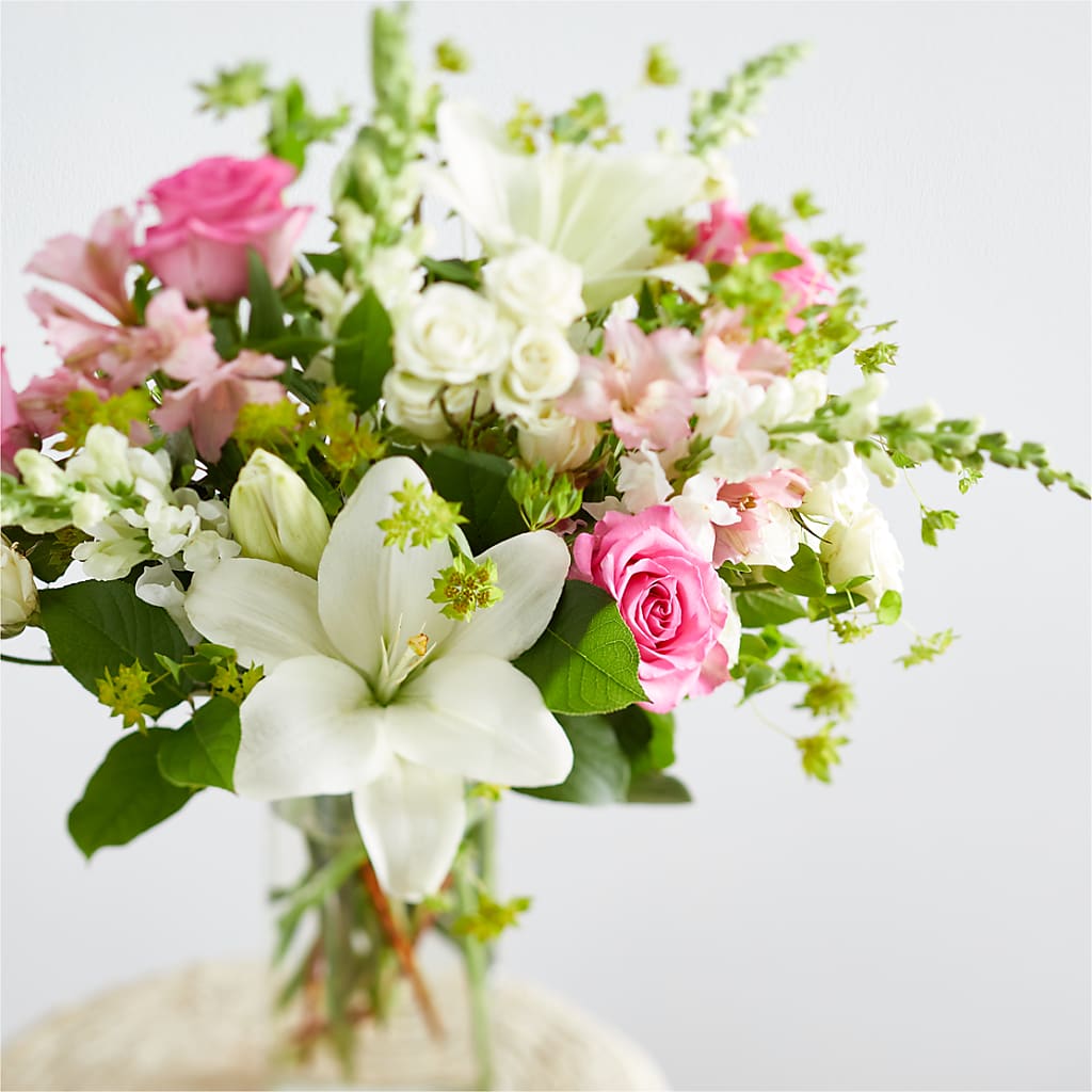 Fondly Bouquet –  Flowers On The Vine - Parma, Parma OH