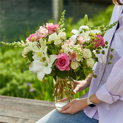 Fondly Bouquet –  Flowers On The Vine - Parma, Parma OH